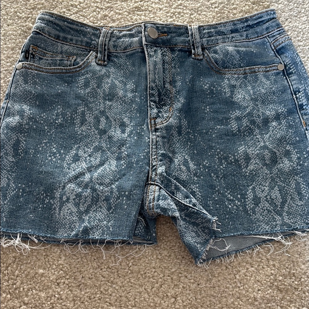 Judy Blue Snake Pattern Jean Shorts